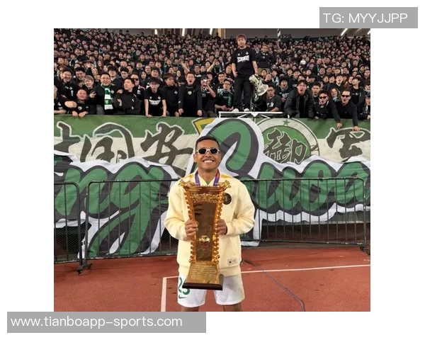 法比奥感慨足协杯夺冠时刻将永存荣耀归于上帝与团队的努力