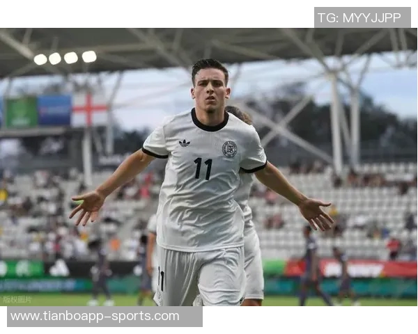 马拉谈德甲后卫实力与于帕对决激烈程度的深刻感受 马拉谈德甲后卫实力与于帕对决激烈程度的深刻感受